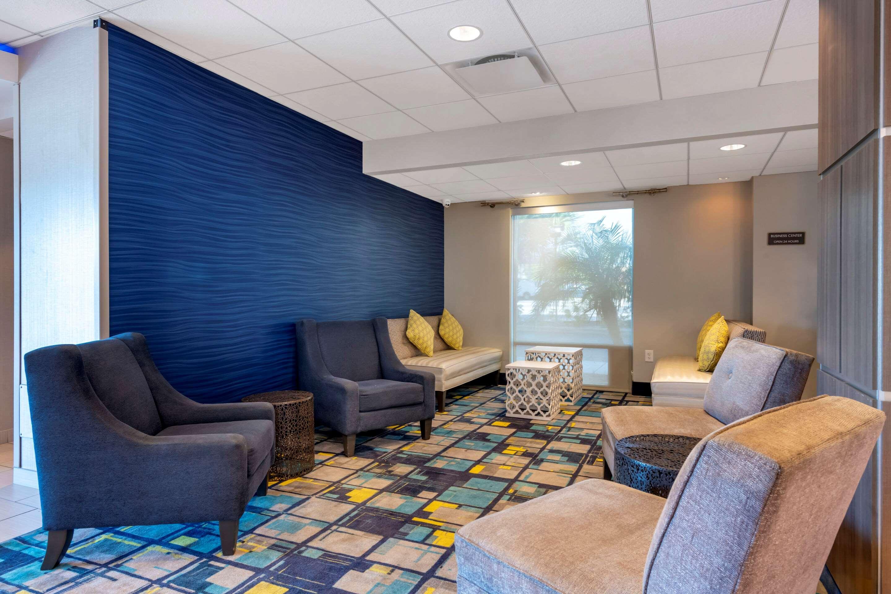 Hotel Comfort & Melbourne-viera