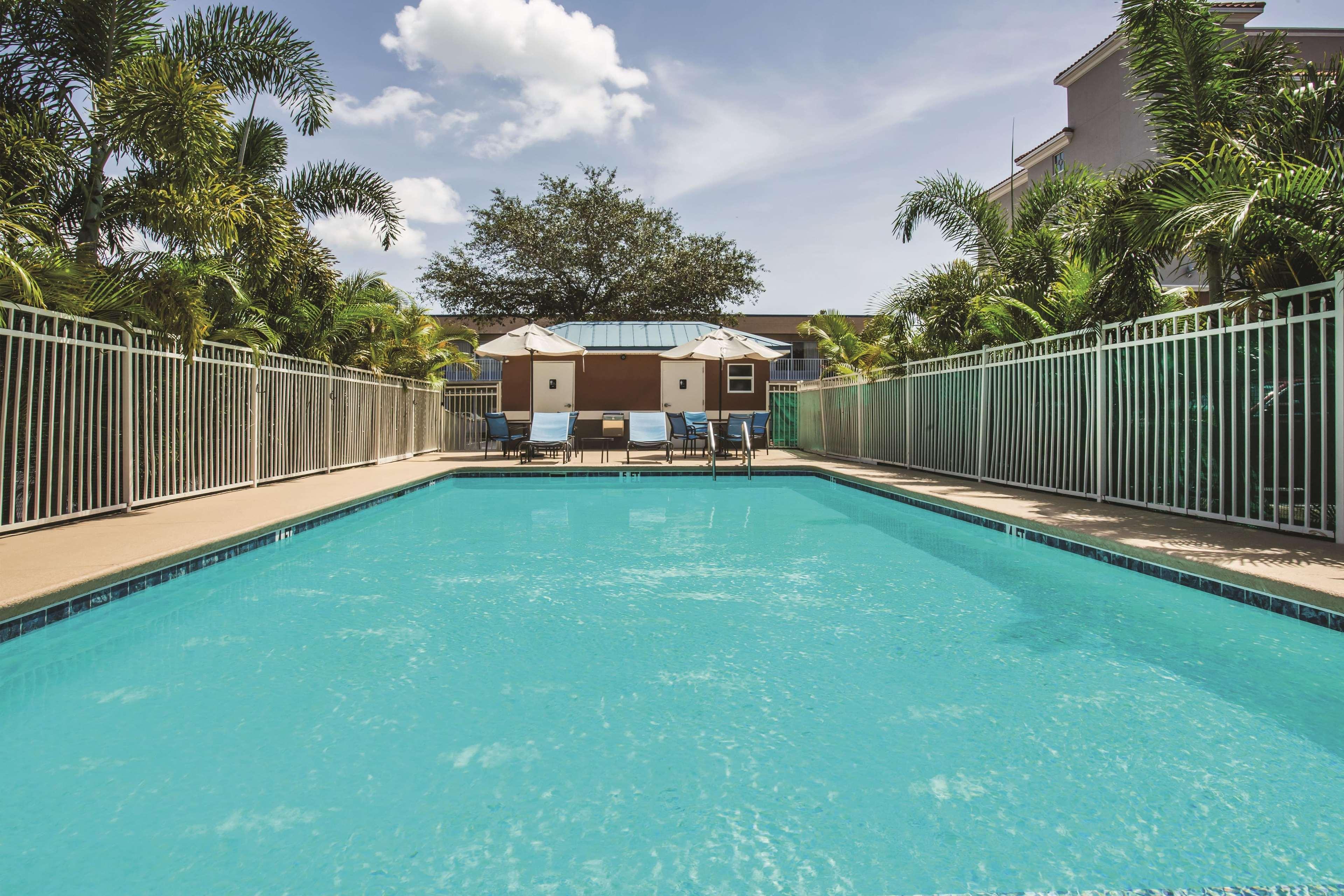Comfort & Melbourne-viera Hotel